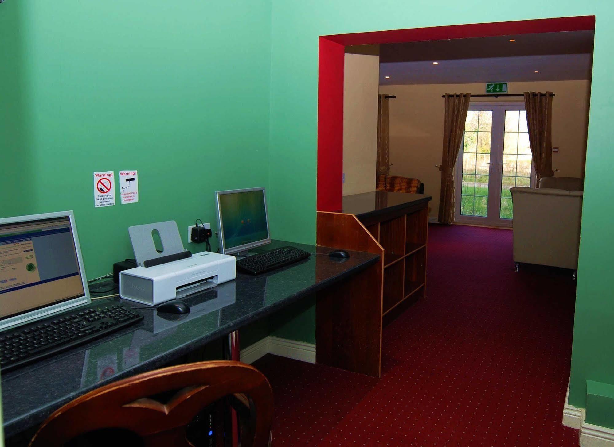 دبلن Palmerstown Lodge المظهر الخارجي الصورة